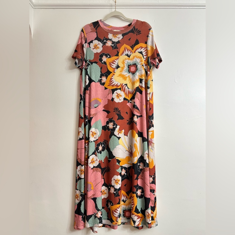 🌸 Oasis Bold Floral Maxi Dress